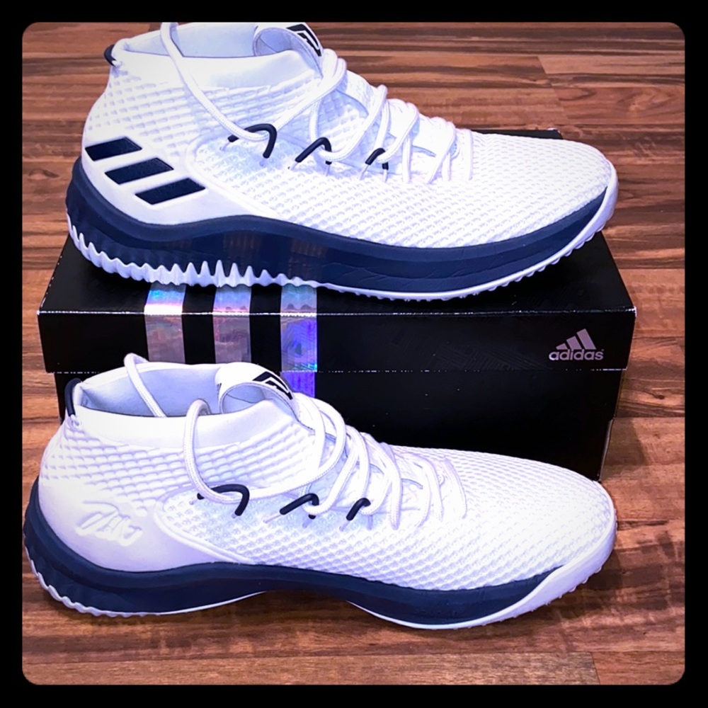 🏀 Adidas Dame 4 Basketball Shoe Size 12.5 🏀